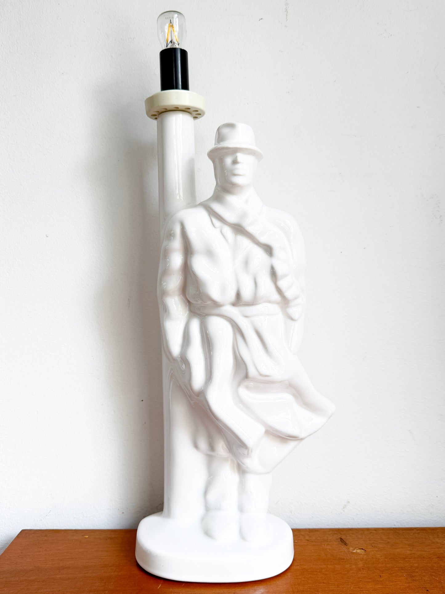 Vintage Ceramic Detective Table Lamp | Modernist, late 20th Century