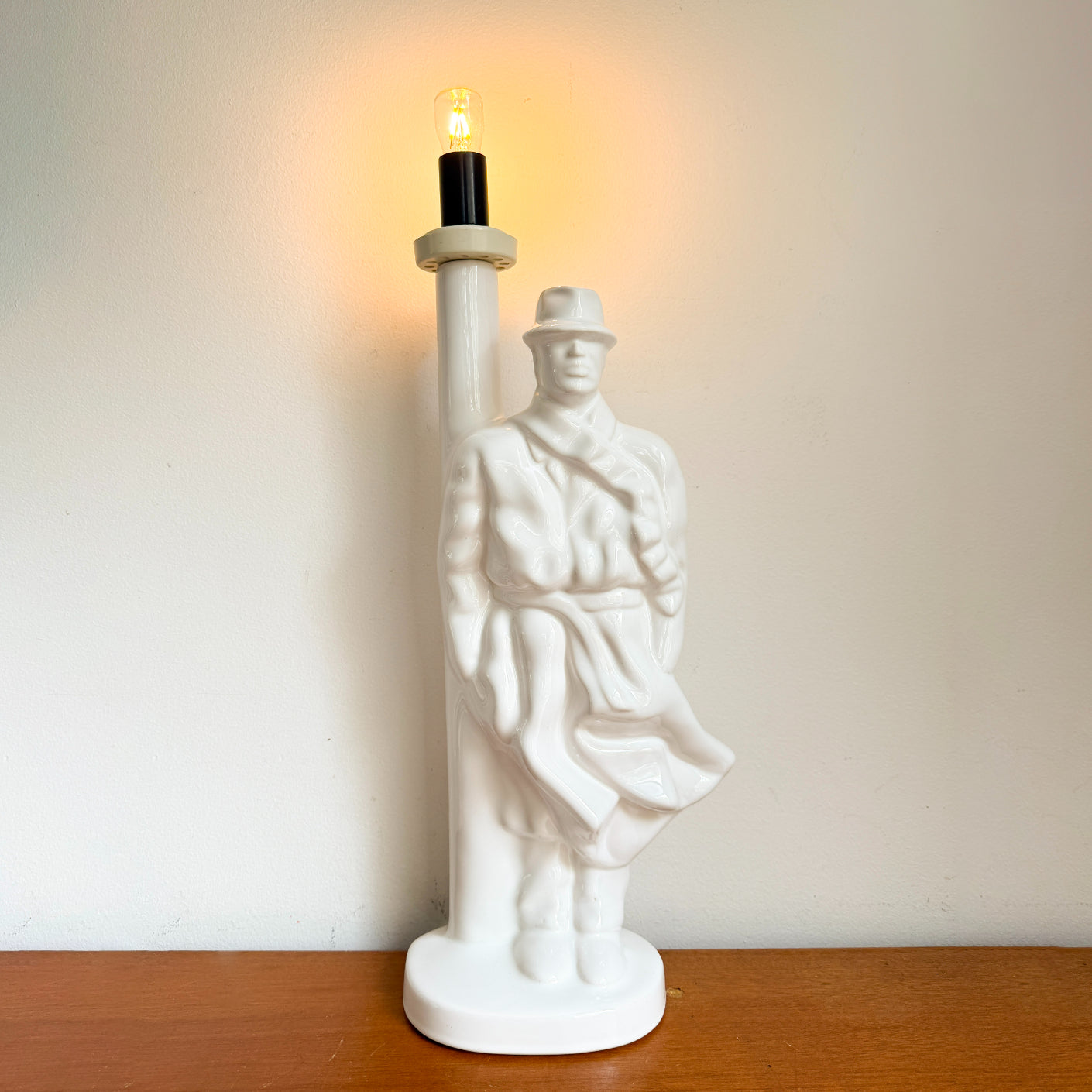 Modernist ceramic figurative table lamp, white glazed, mid to late 20th century.