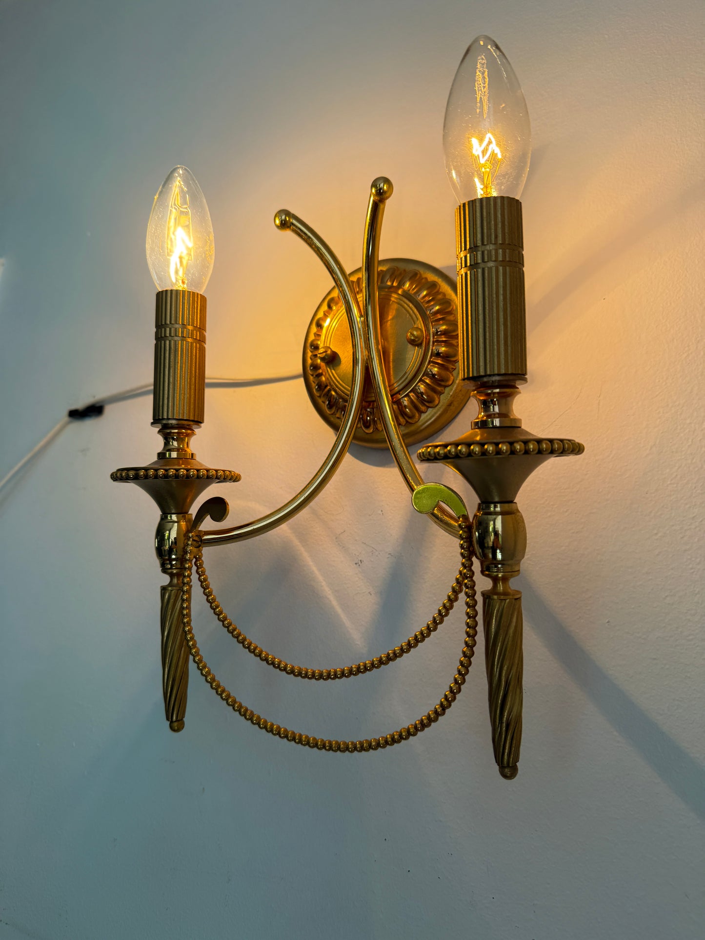 Vintage Pair of Gaetano Sciolari Double Wall Sconces in Gilt Brass | Hollywood Regency, 1960/70s