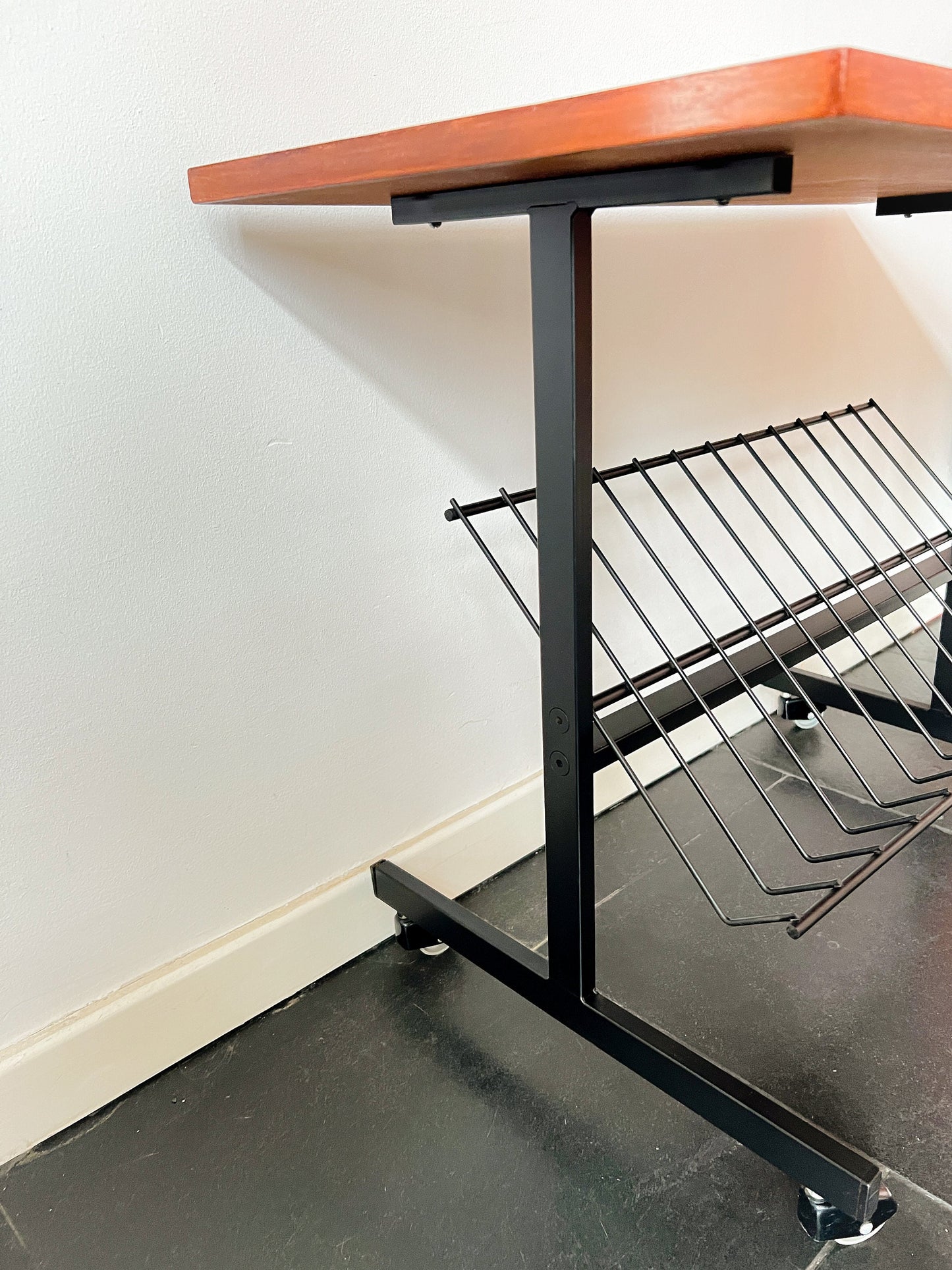 Vintage Mid-Century Wheeled TV Table / Trolley | Mid-Century Modern, 1960-70s