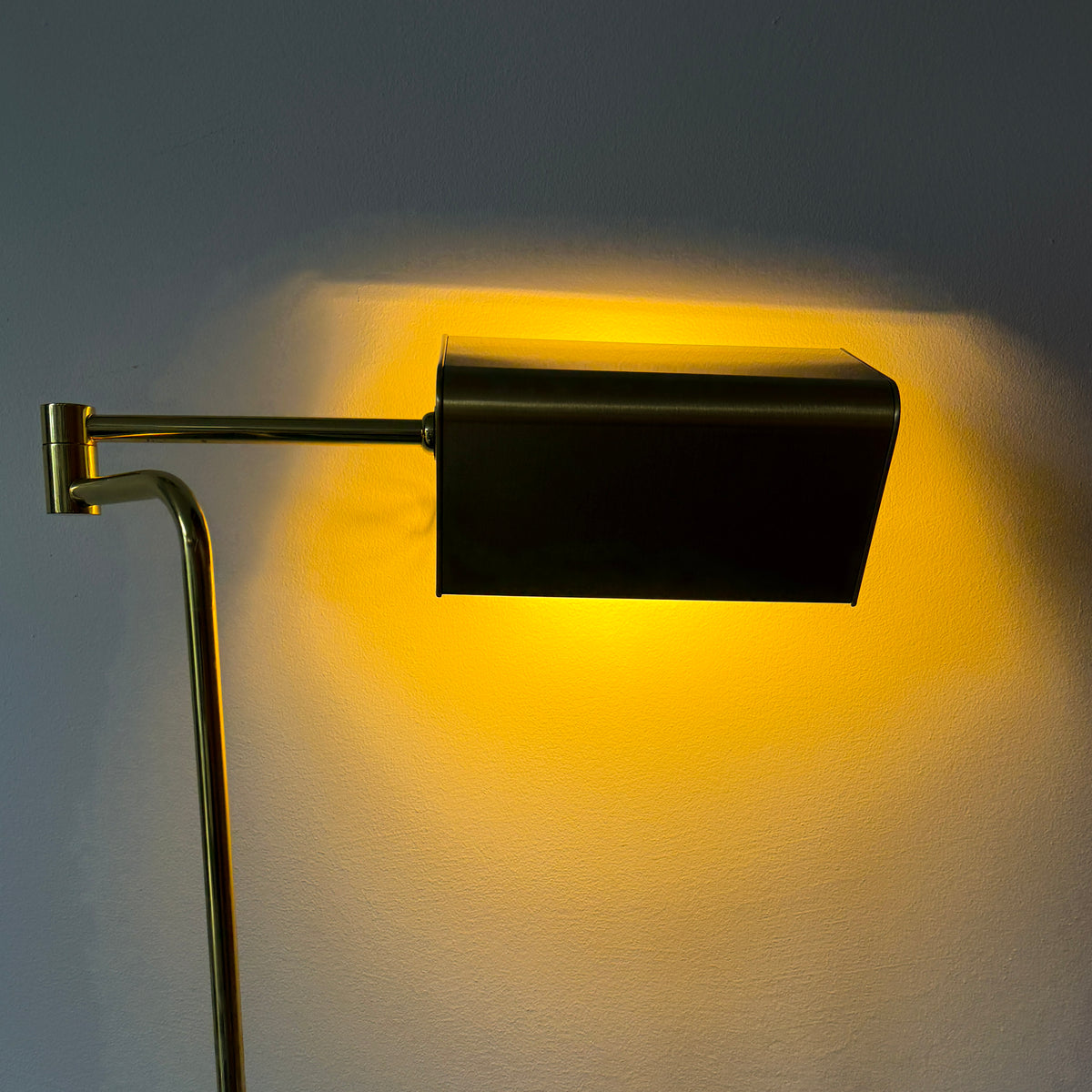 Vintage Dijkstra Brass Floor Lamp with Adjustable Height and Swing Arm | Mid-Century Modern, 1970s