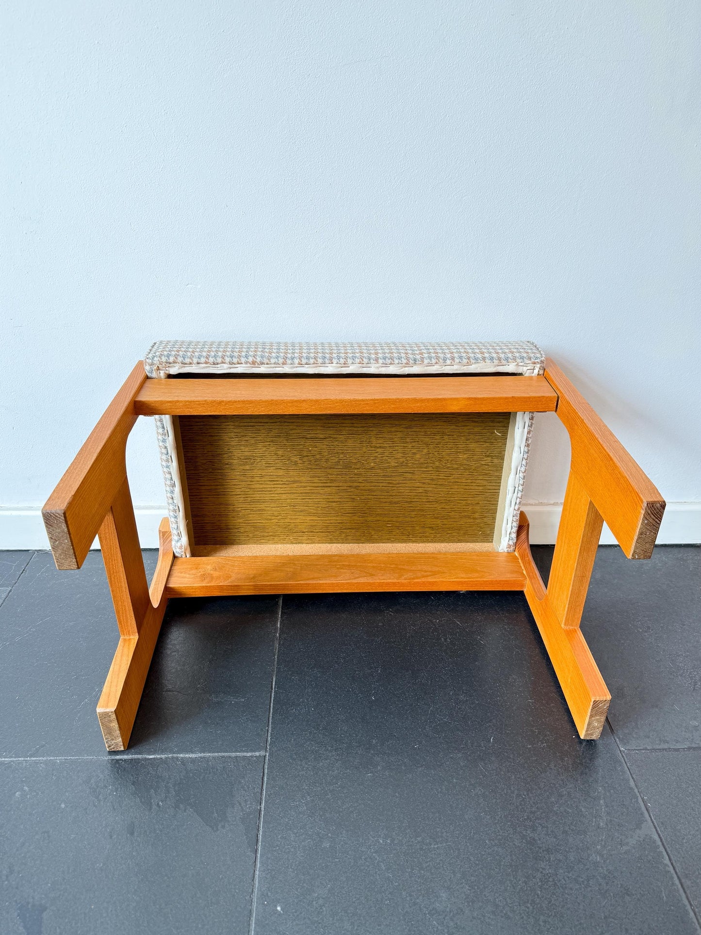 Vintage Mid-Century Footstool in Wood and Wool | Modern Scandinavian, 1970s