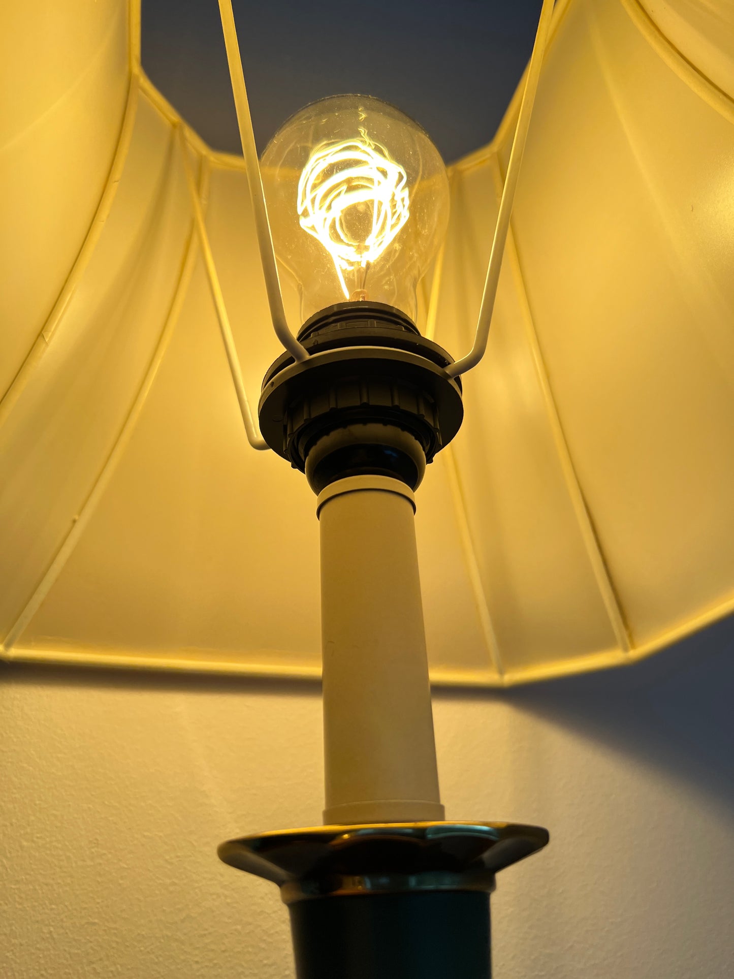 Vintage XL Brass Table Lamp by Kullmann | Mid-Century Empire Style, 1970s