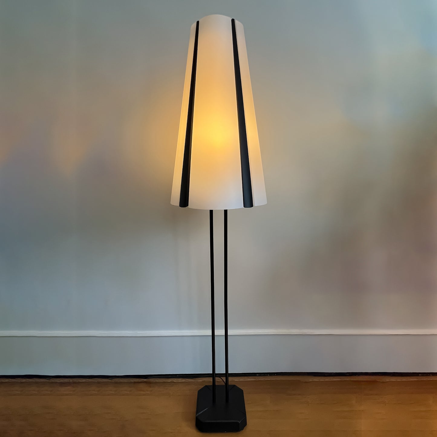 Postmodern Scandinavian vintage IKEA Vistofta XL floor lamp by Gunner Jensen, metal and plastic floor lamp.