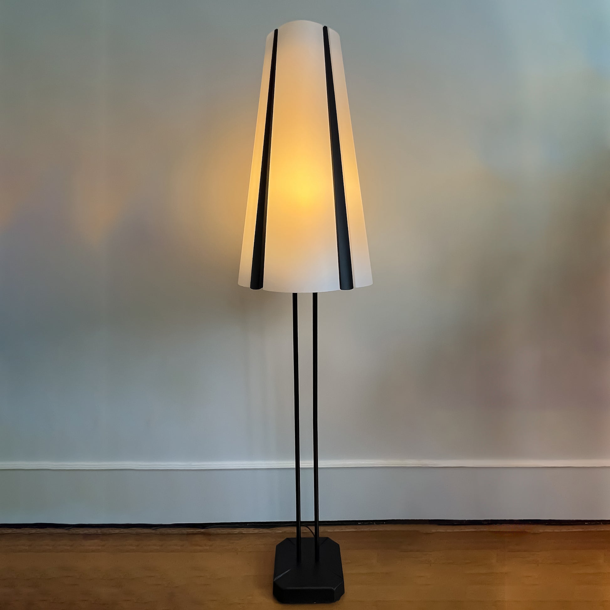 Postmodern Scandinavian vintage IKEA Vistofta XL floor lamp by Gunner Jensen, metal and plastic floor lamp.