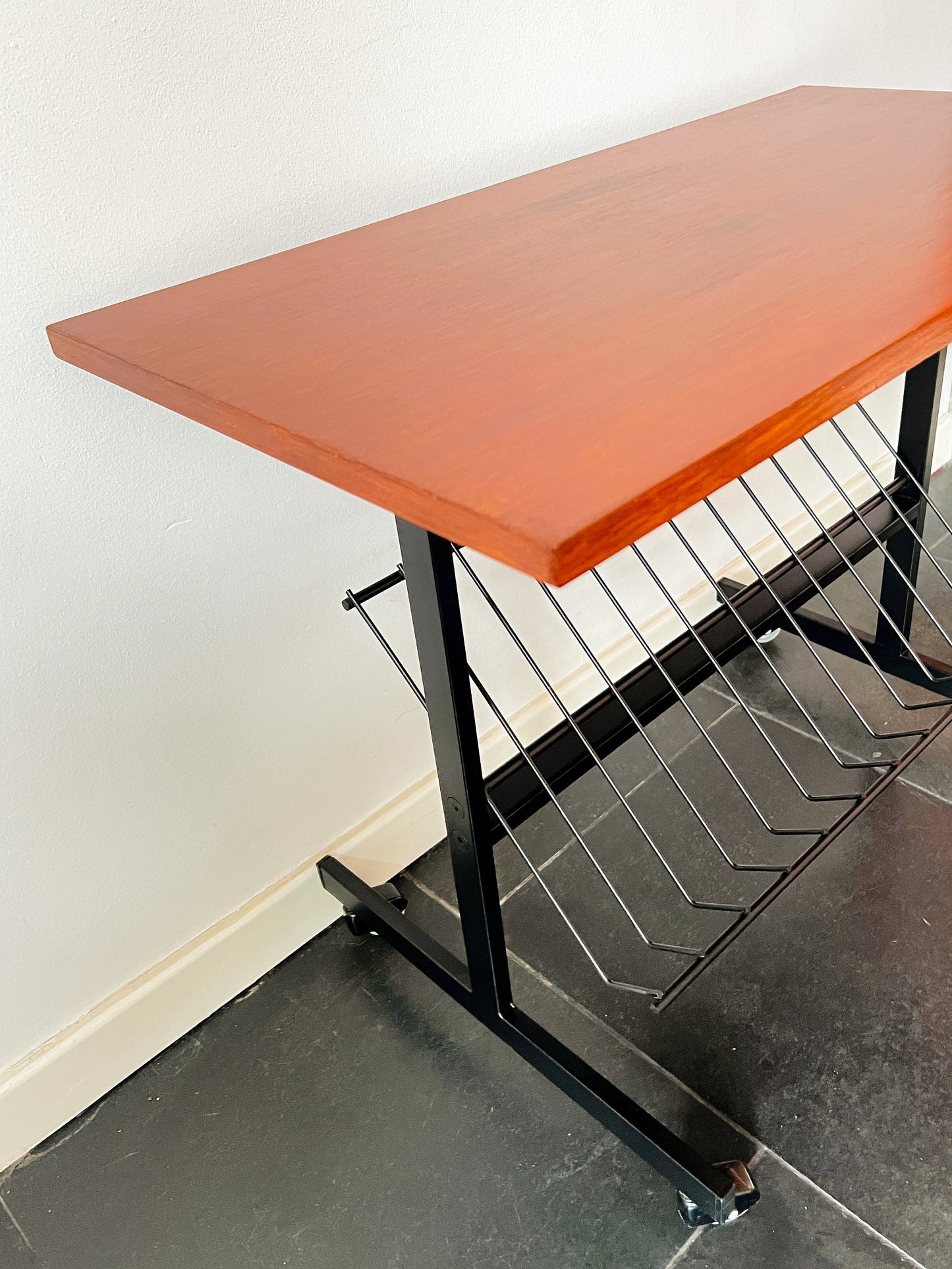 Vintage Mid-Century Wheeled TV Table / Trolley | Mid-Century Modern, 1960-70s